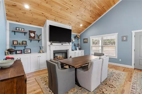 Dining - 1122 Midway Rd, Pickens, SC 29671 photo 1 of 4