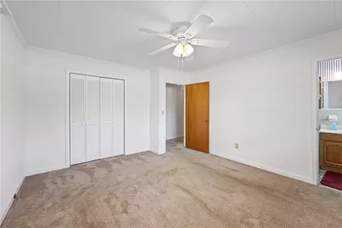 Bedroom - 514 E 518 E Fairplay Blvd, Fair Play, SC 29643 photo 3 of 8