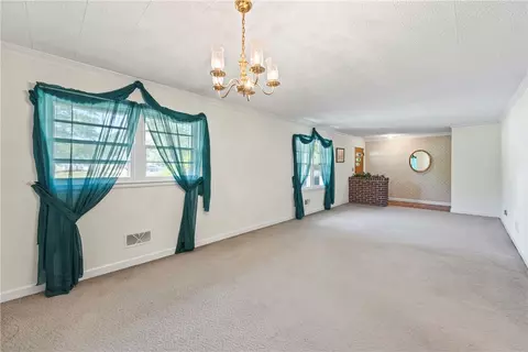 Living - 514 E 518 E Fairplay Blvd, Fair Play, SC 29643 photo 6 of 8