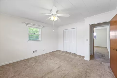 Bedroom - 514 E 518 E Fairplay Blvd, Fair Play, SC 29643 photo 4 of 8