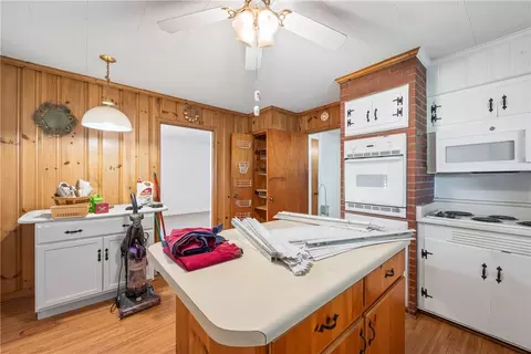 Kitchen - 514 E 518 E Fairplay Blvd, Fair Play, SC 29643 photo 4 of 5