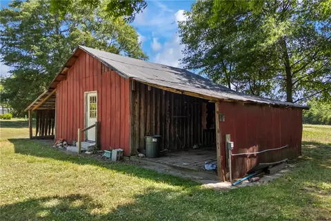 Exterior - 514 E 518 E Fairplay Blvd, Fair Play, SC 29643 photo 6 of 7