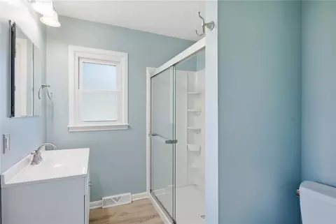 Bath - 101 Mountain View Dr, Walhalla, SC 29691 photo 2 of 4