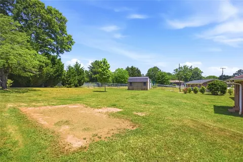 Exterior - 101 Mountain View Dr, Walhalla, SC 29691 photo 6 of 7