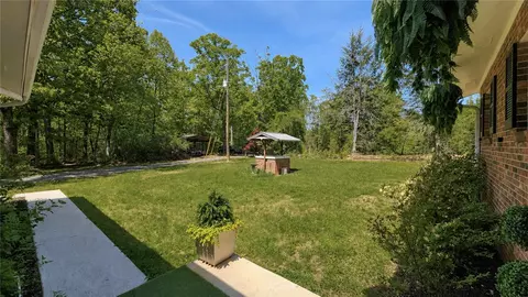 Exterior - 380 Honeysuckle Dr, Mountain Rest, SC 29664 photo 6 of 18