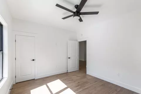 Bedroom - 906 Fairfield Dr, Seneca, SC 29678 photo 7 of 9