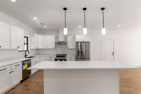 Kitchen - 906 Fairfield Dr, Seneca, SC 29678 photo 3 of 3