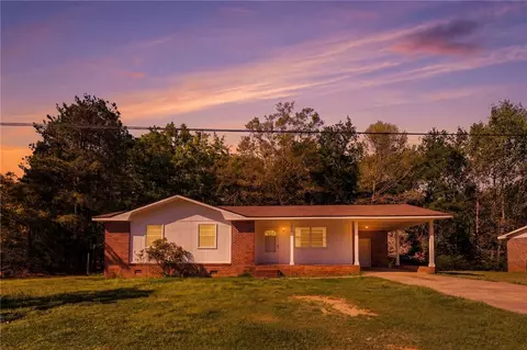 324 Tribble St, Honea Path, SC 29654