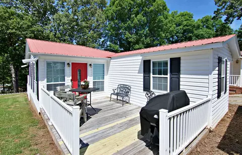 435 Lakewood Dr # A, Townville, SC 29689