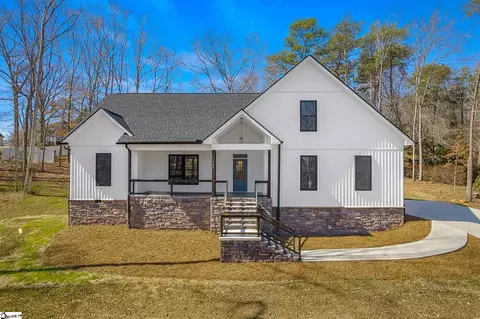 107 Bentwood Ln, Pickens, SC 29671