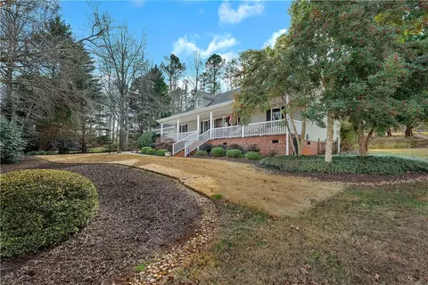 109 Holder St, Liberty, SC 29657