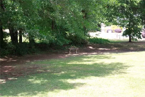Exterior - 100 Camperdown Ct, Easley, SC 29642 photo 7 of 8