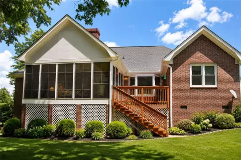 Exterior - 100 Camperdown Ct, Easley, SC 29642 photo 6 of 8