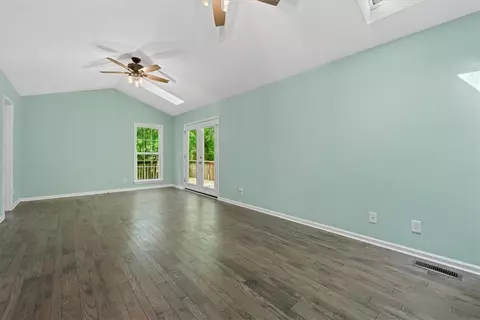 Living - 210 Briarcliff Rd, Central, SC 29630 photo 4 of 4