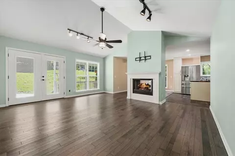 Living - 210 Briarcliff Rd, Central, SC 29630 photo 3 of 4