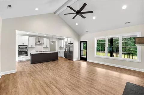 Living - 1735 Maw Bridge Rd, Central, SC 29630 photo 3 of 4