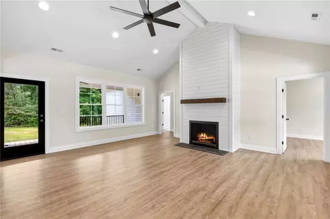 Living - 1735 Maw Bridge Rd, Central, SC 29630 photo 2 of 4