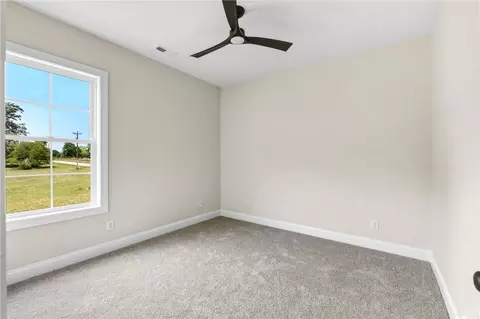 Bedroom - 1735 Maw Bridge Rd, Central, SC 29630 photo 3 of 4