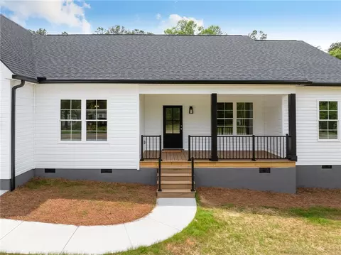 Exterior - 1735 Maw Bridge Rd, Central, SC 29630 photo 4 of 10