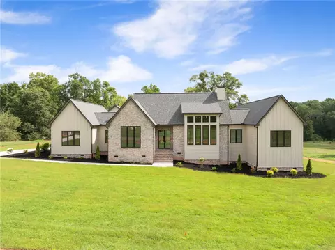 778 Garrison Rd, Pelzer, SC 29669 photo 1