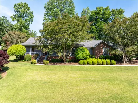 1627 Keowee Lakeshore Dr, Seneca, SC 29672