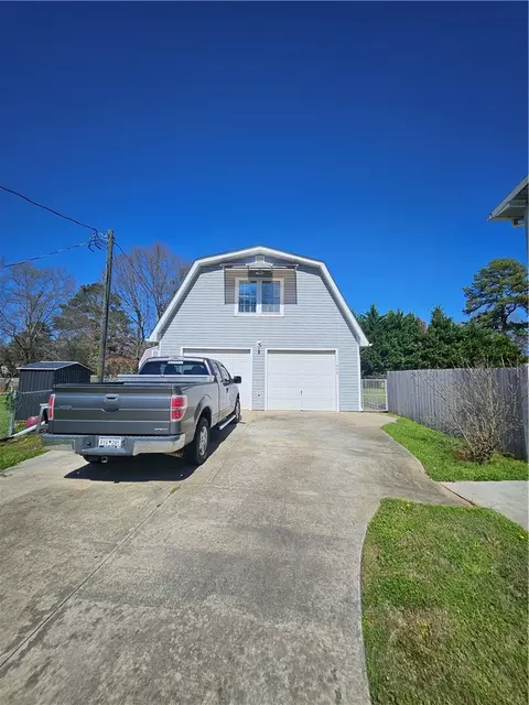 102 Meadow Dr # B, Seneca, SC 29678