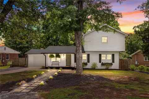 129 Cashmere Dr, Greenville, SC 29605