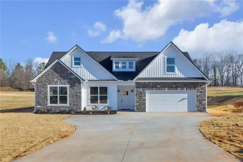 2009 Aberdeen Ln, Walhalla, SC 29691