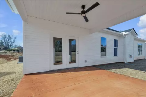 Exterior - 2009 Aberdeen Ln, Walhalla, SC 29691 photo 3 of 8
