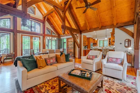 Living - 102 Granny Gear Rd, Sunset, SC 29685 photo 4 of 5