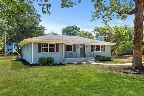 13 Cardinal Dr, Taylors, SC 29687