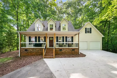 1321 S Arrowhead Dr, Westminster, SC 29693