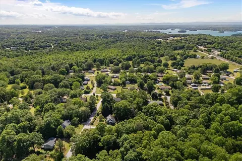 View/Area - 5002 Corinth Dr, Seneca, SC 29672 photo 9 of 12