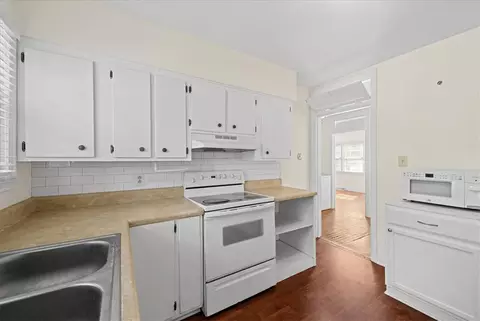 Kitchen - 5002 Corinth Dr, Seneca, SC 29672 photo 2 of 3