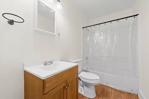 Bath - 5002 Corinth Dr, Seneca, SC 29672 photo 1 of 1