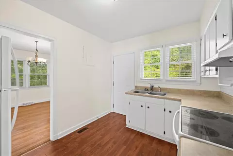 Kitchen - 5002 Corinth Dr, Seneca, SC 29672 photo 3 of 3