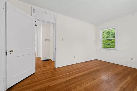 Bedroom - 5002 Corinth Dr, Seneca, SC 29672 photo 3 of 7