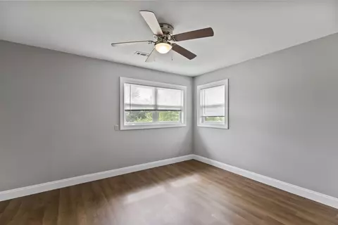 Bedroom - 401 S Cherry St, Seneca, SC 29678 photo 5 of 6