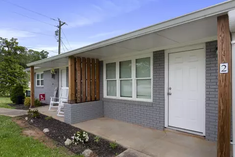 Exterior - 401 S Cherry St, Seneca, SC 29678 photo 1 of 7