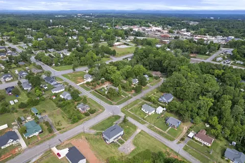 View/Area - 401 S Cherry St, Seneca, SC 29678 photo 2 of 5