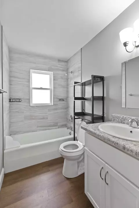 Bath - 401 S Cherry St, Seneca, SC 29678 photo 2 of 2