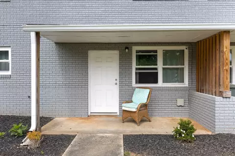 Exterior - 401 S Cherry St, Seneca, SC 29678 photo 2 of 7