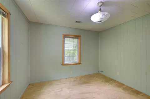 Bedroom - 5064 Keowee School Rd, Seneca, SC 29672 photo 6 of 13