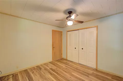 Bedroom - 5064 Keowee School Rd, Seneca, SC 29672 photo 3 of 13