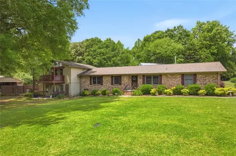 104 Beaty Creek Ct, Walhalla, SC 29691