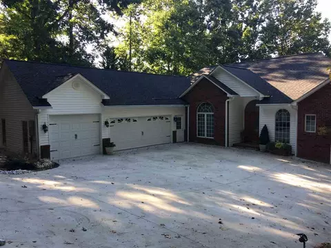 214 Berwick Ct, Seneca, SC 29672