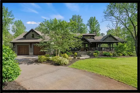 199 Leaf Shadow Ln, Walhalla, SC 29691