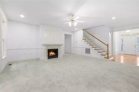 Living - 110 Brookstone Way, Central, SC 29630 photo 4 of 5