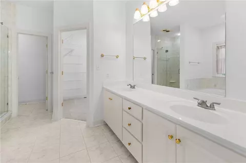 Bath - 110 Brookstone Way, Central, SC 29630 photo 1 of 4