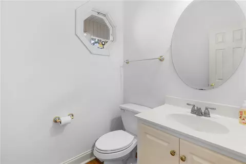 Bath - 110 Brookstone Way, Central, SC 29630 photo 3 of 4